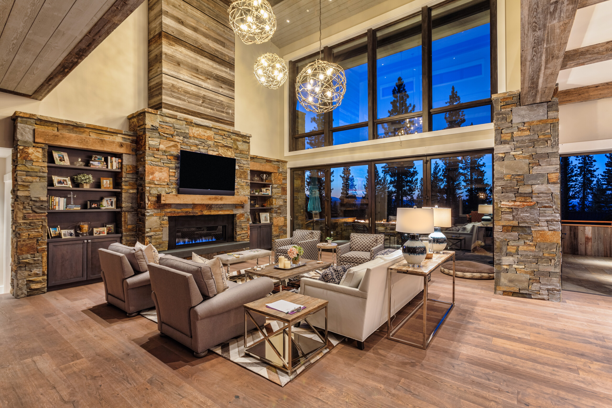 Contemporary_Truckee670_11-scaled