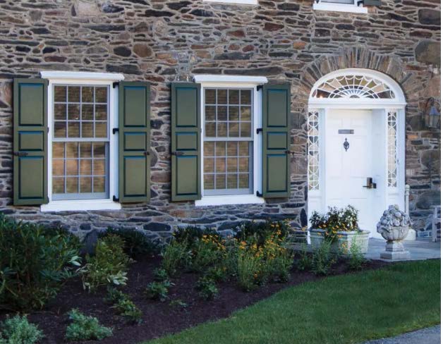 Window Shutters in Louisville: A Homeowner’s Guide 3